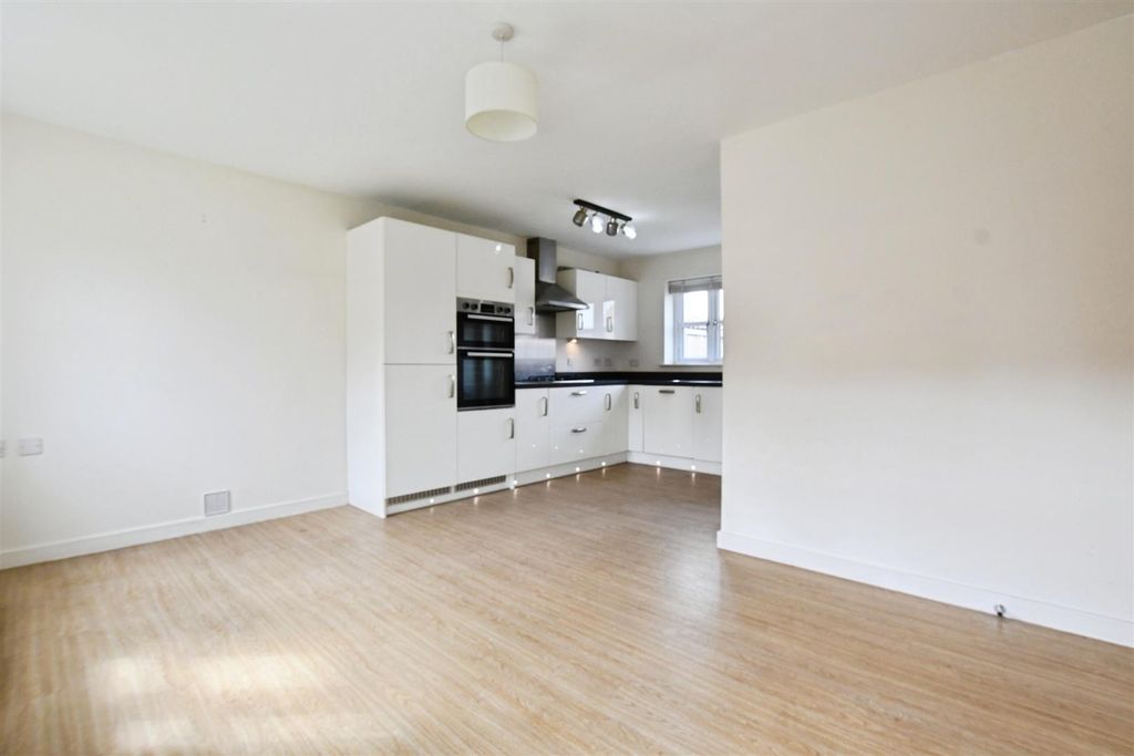 Property photo 2 of 18 Dining Kitchen/Day Room
