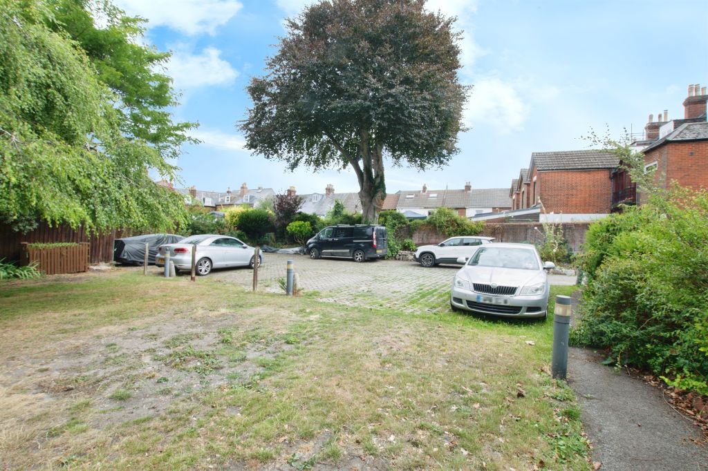 Property photo 3 of 12