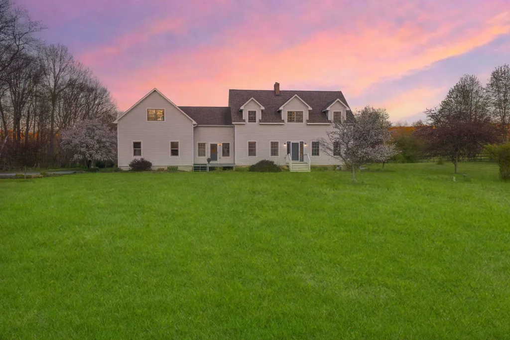 Property photo 1 of 31