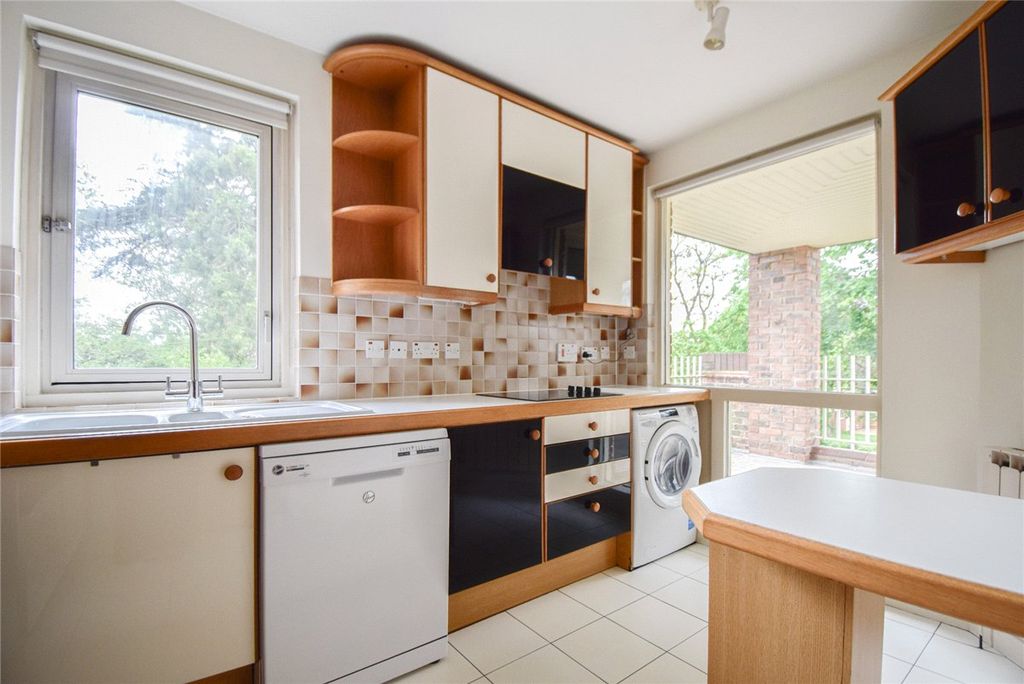 Property photo 2 of 14 Picture No. 46