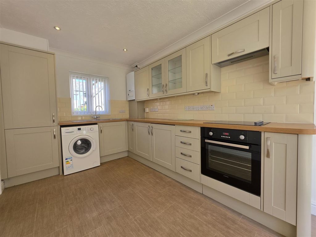 Property photo 2 of 12 Kitchen/Diner