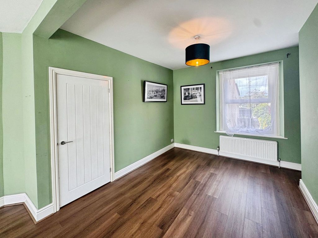 Property photo 3 of 30