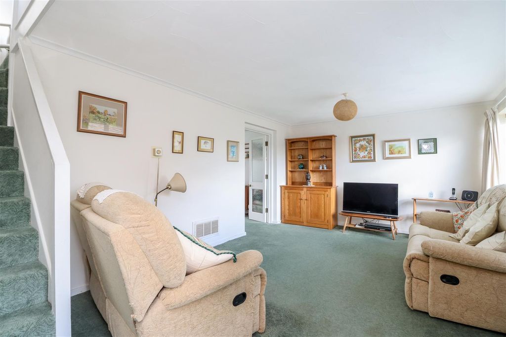 Property photo 3 of 24