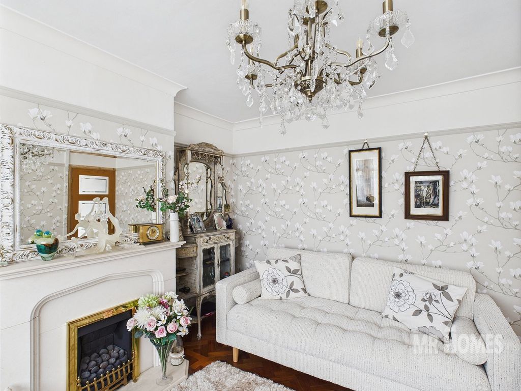 Property photo 2 of 44