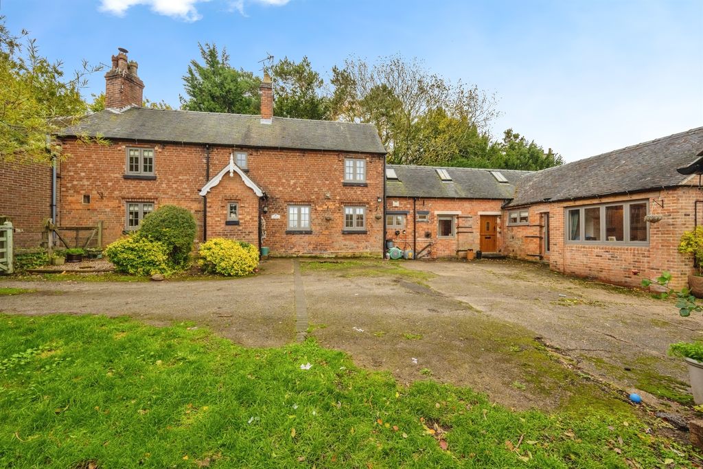 Property photo 1 of 32