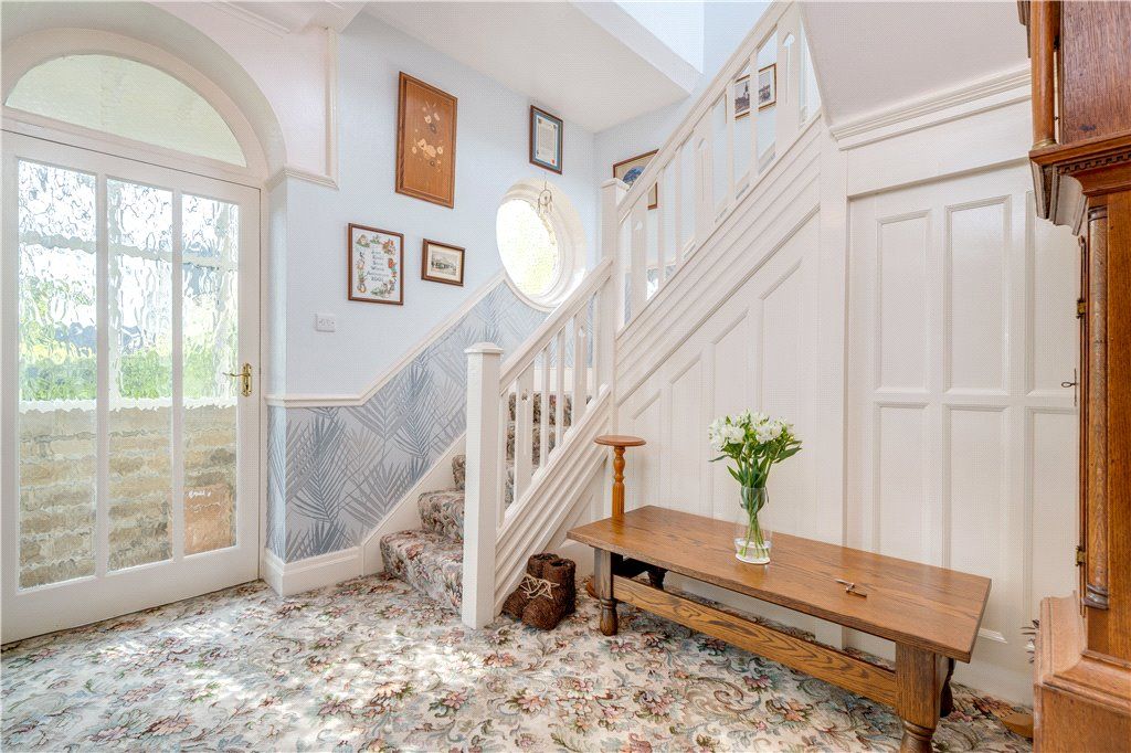 Property photo 3 of 27 Hallway