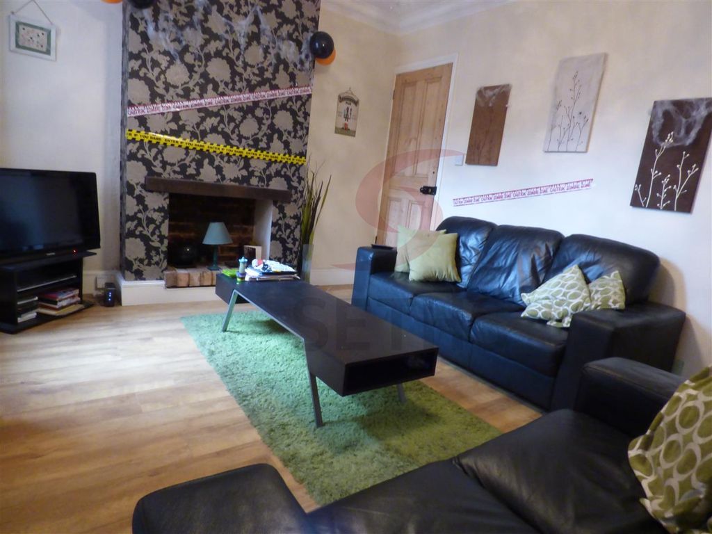 Property photo 2 of 10 Dining Room