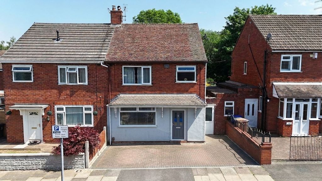 Property photo 1 of 28