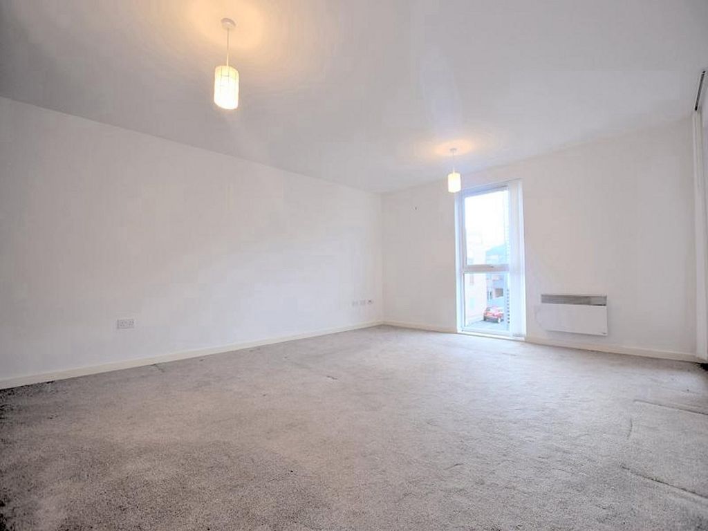 Property photo 2 of 6 Living Room