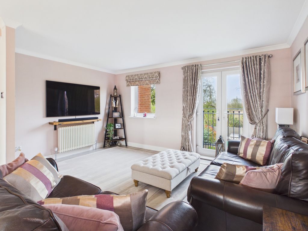 Property photo 3 of 23 Picture No. 12