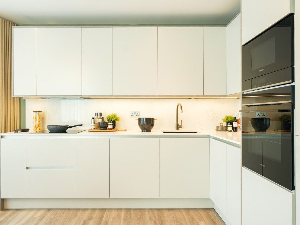 Property photo 3 of 8 Kitchen