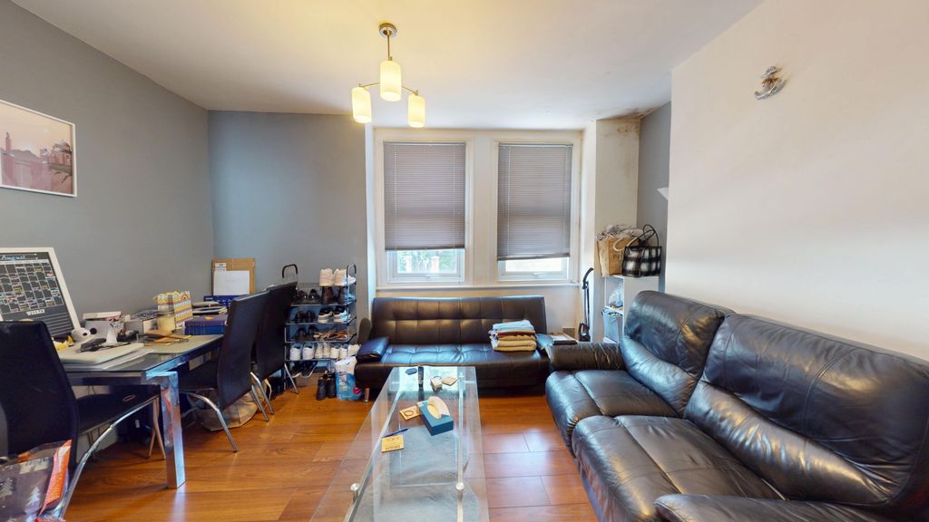 Property photo 2 of 3