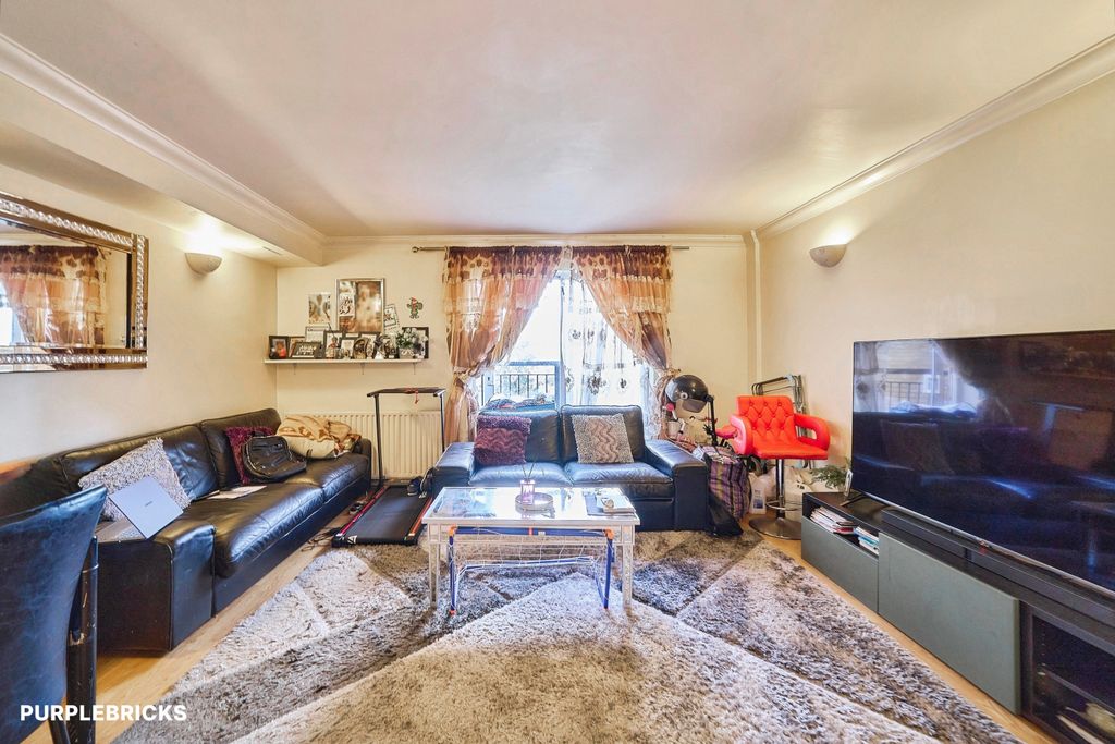 Property photo 2 of 22