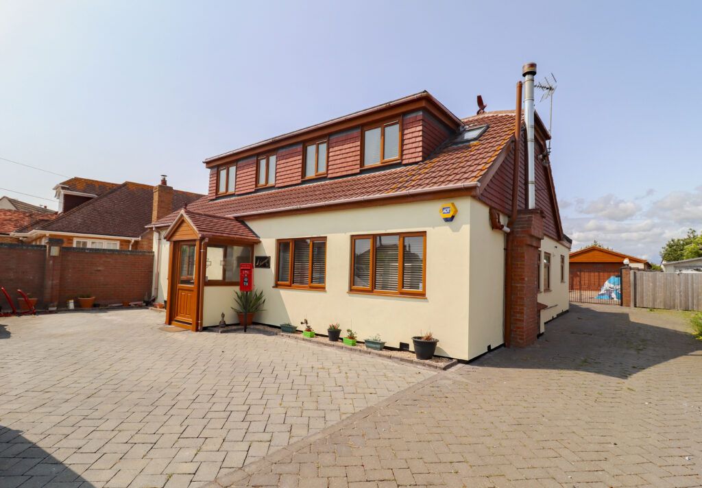 Property photo 1 of 27