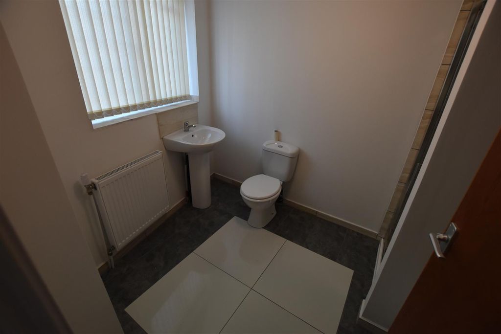 Property photo 3 of 3 Bathroom