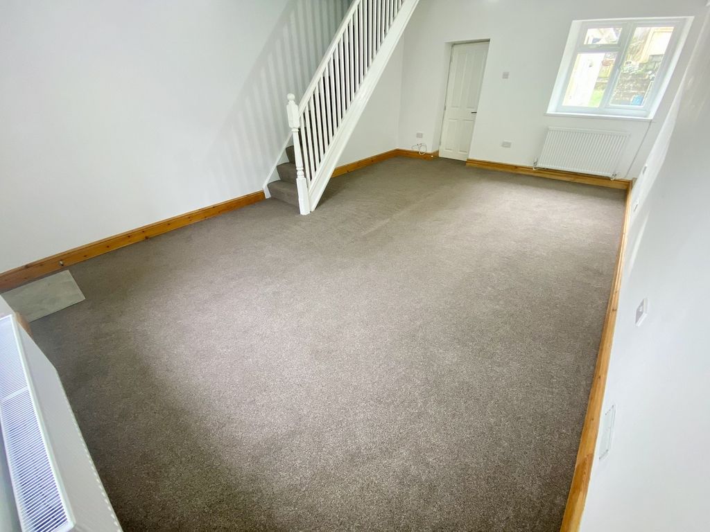 Property photo 2 of 11 Lounge-Dining Room