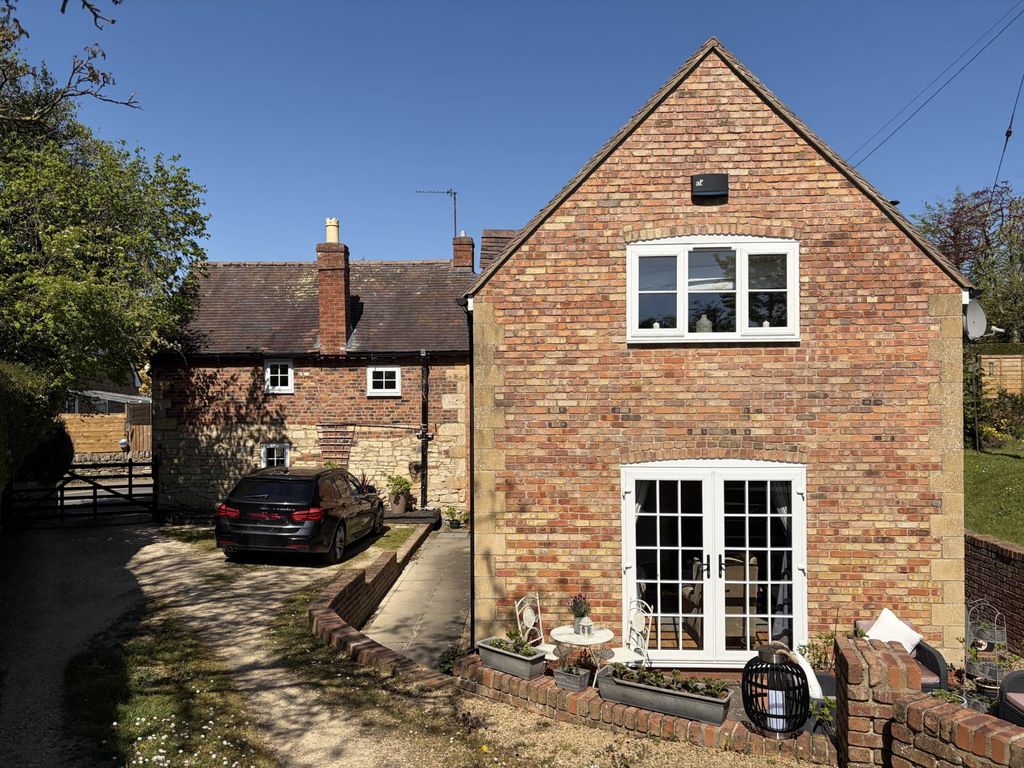 Property photo 1 of 36