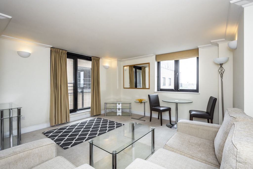 Property photo 1 of 8 Reception Room