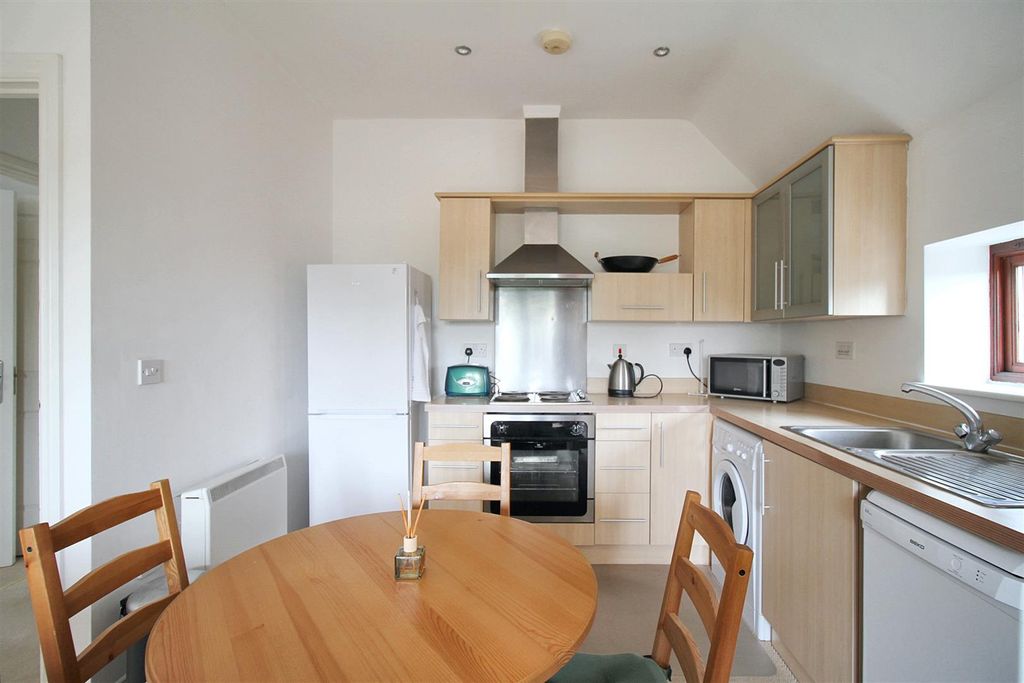 Property photo 2 of 13 Img_8202.Jpg
