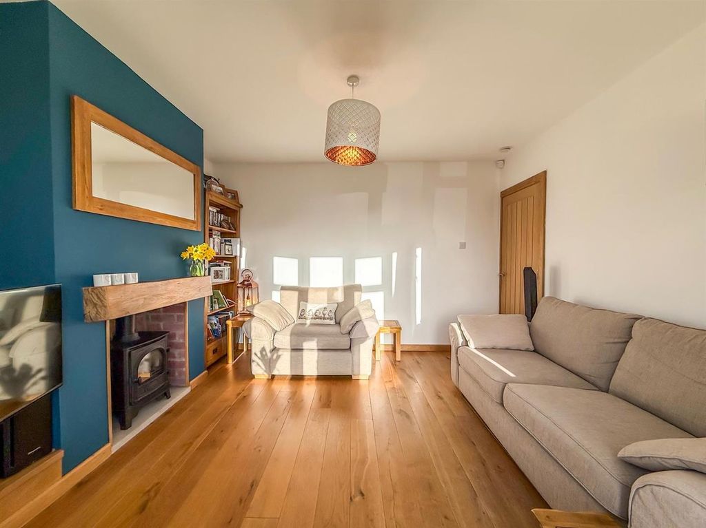 Property photo 3 of 22