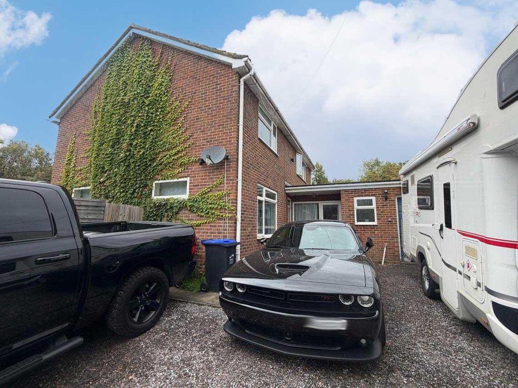 Property photo 3 of 5 2724.Jpg