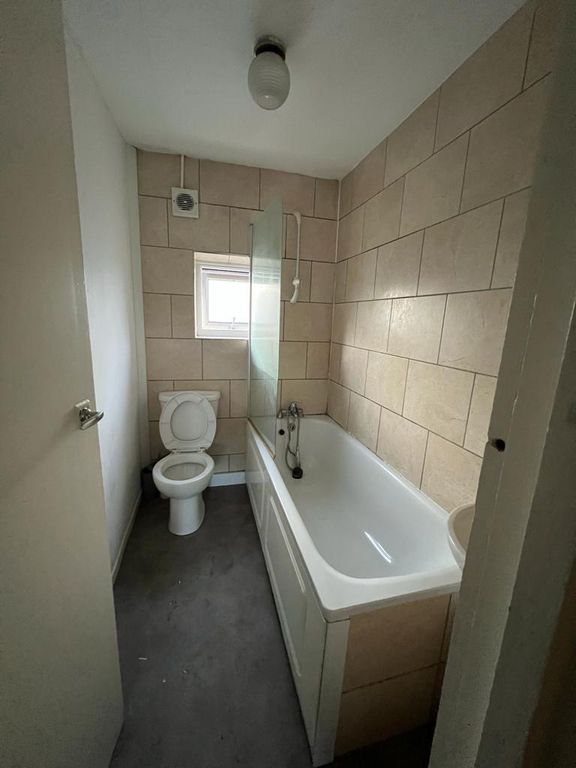 Property photo 3 of 5 Bathroom
