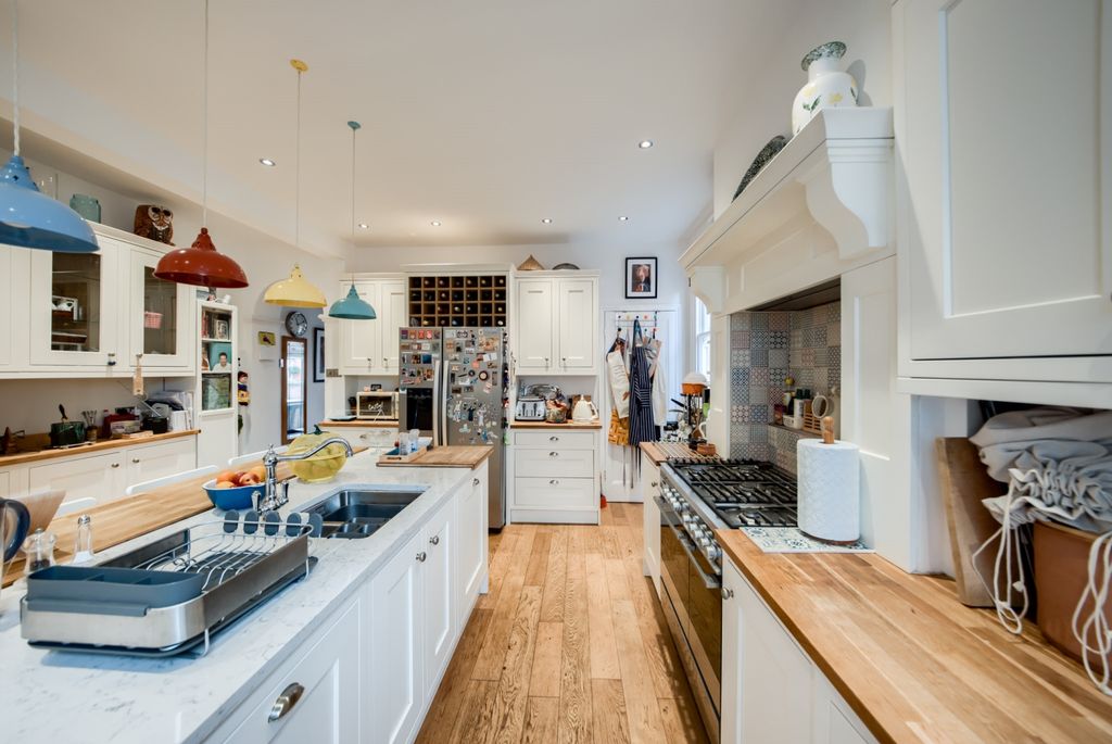 Property photo 2 of 26 Xh2A6412-Hdr(3)