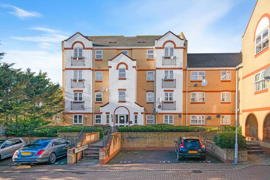 Property photo 1 of 16