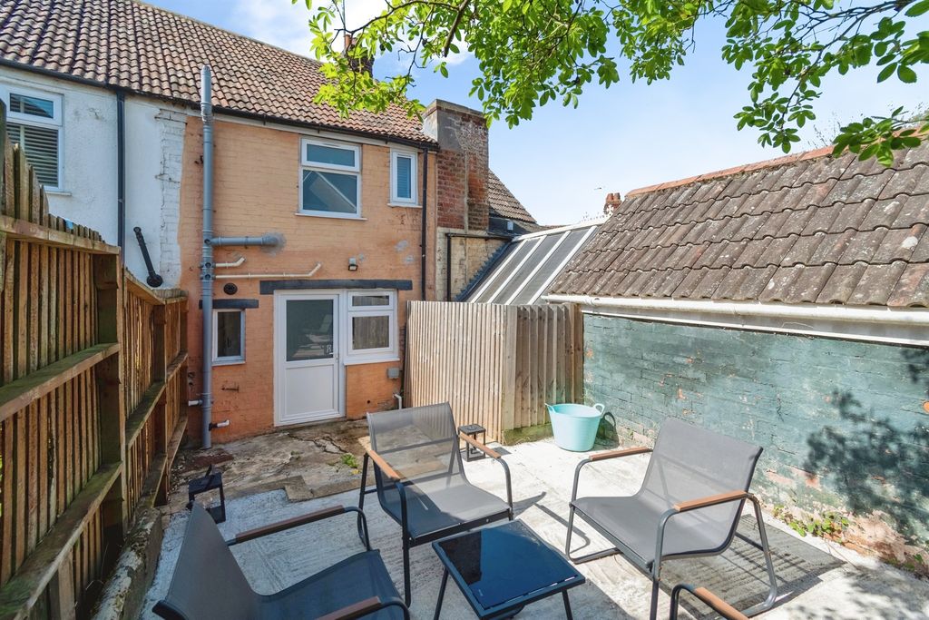 Property photo 3 of 19