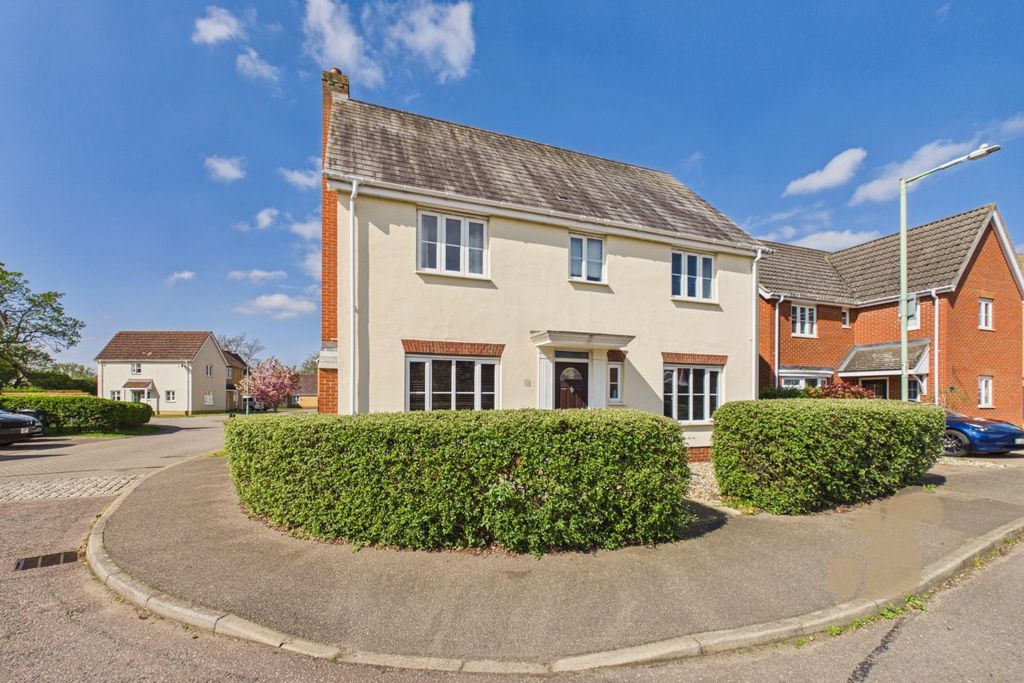 Property photo 1 of 16 Front