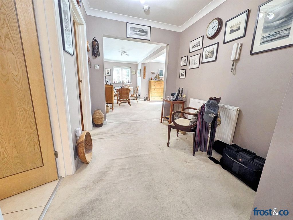 Property photo 2 of 14 Hallway