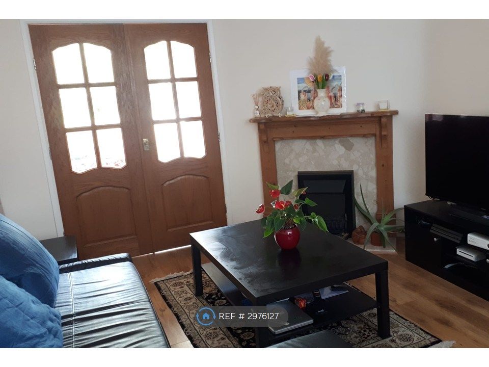 Property photo 3 of 23