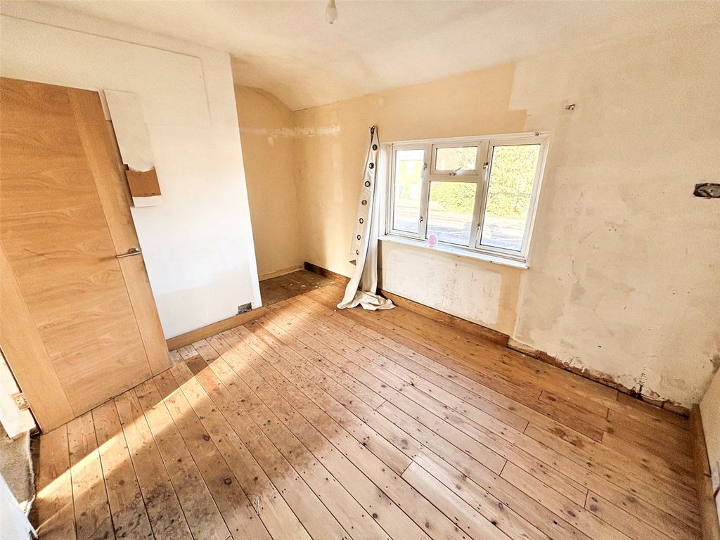 Property photo 3 of 10 Picture No. 13