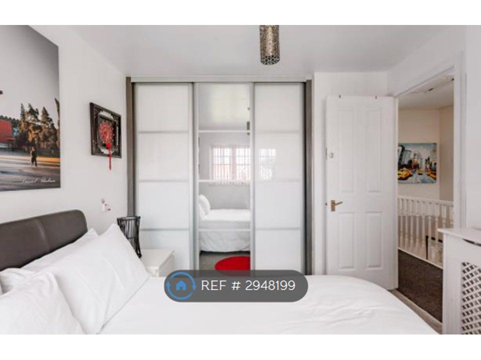 Property photo 3 of 31 Master Bedroom With Fitted Wardrobes