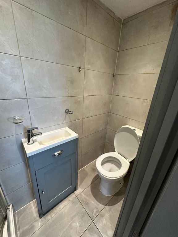 Property photo 2 of 8 Gallery