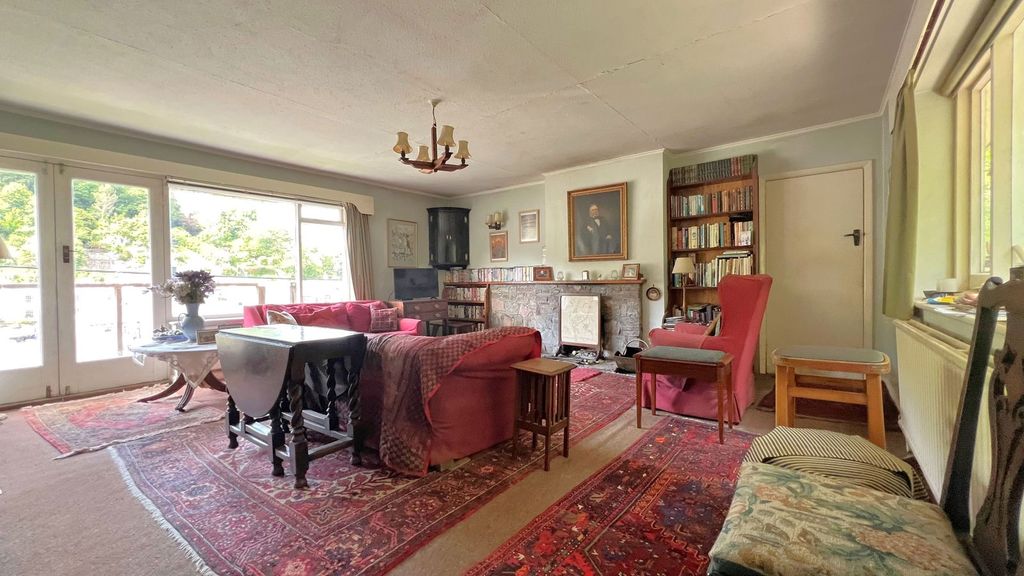 Property photo 3 of 20