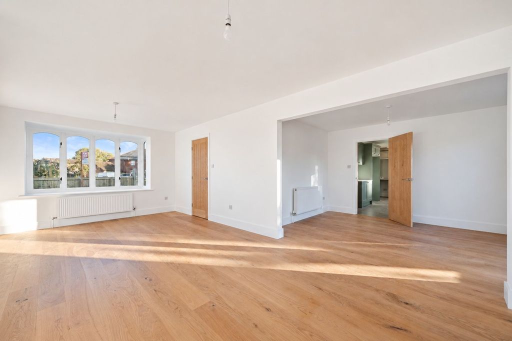 Property photo 2 of 29