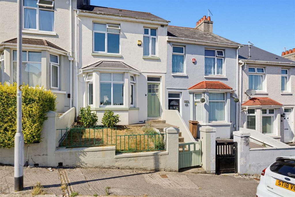 Property photo 2 of 27 Cross Keys Estates Lettings Department