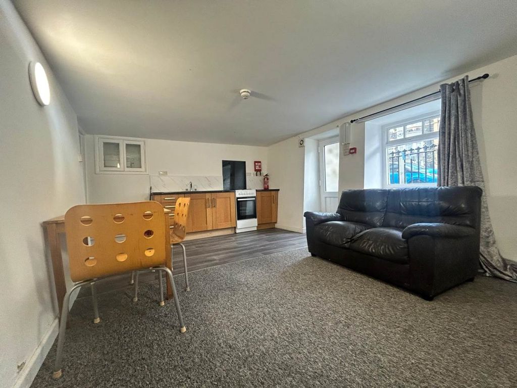 Property photo 2 of 5 Eb73Fbf8-68ce-43c8-916E-F22573154337 (1)