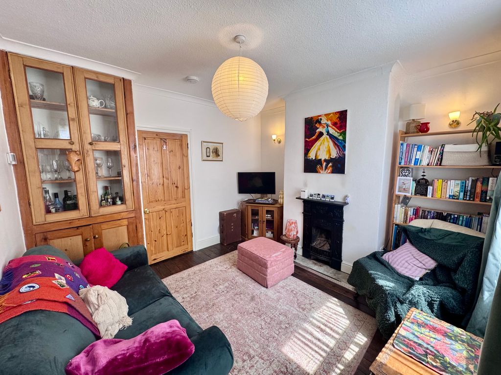 Property photo 2 of 14