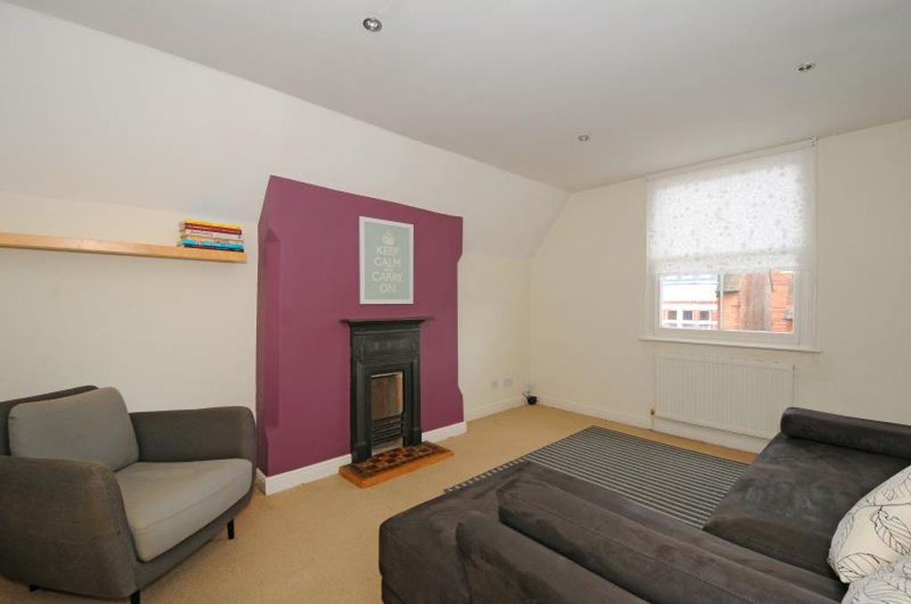 Property photo 2 of 8