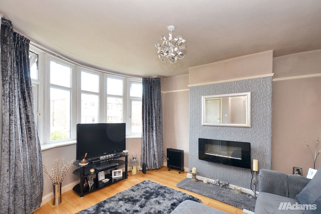 Property photo 2 of 23