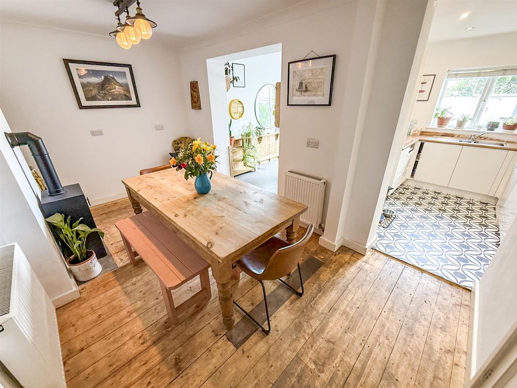 Property photo 1 of 17 Dining Room