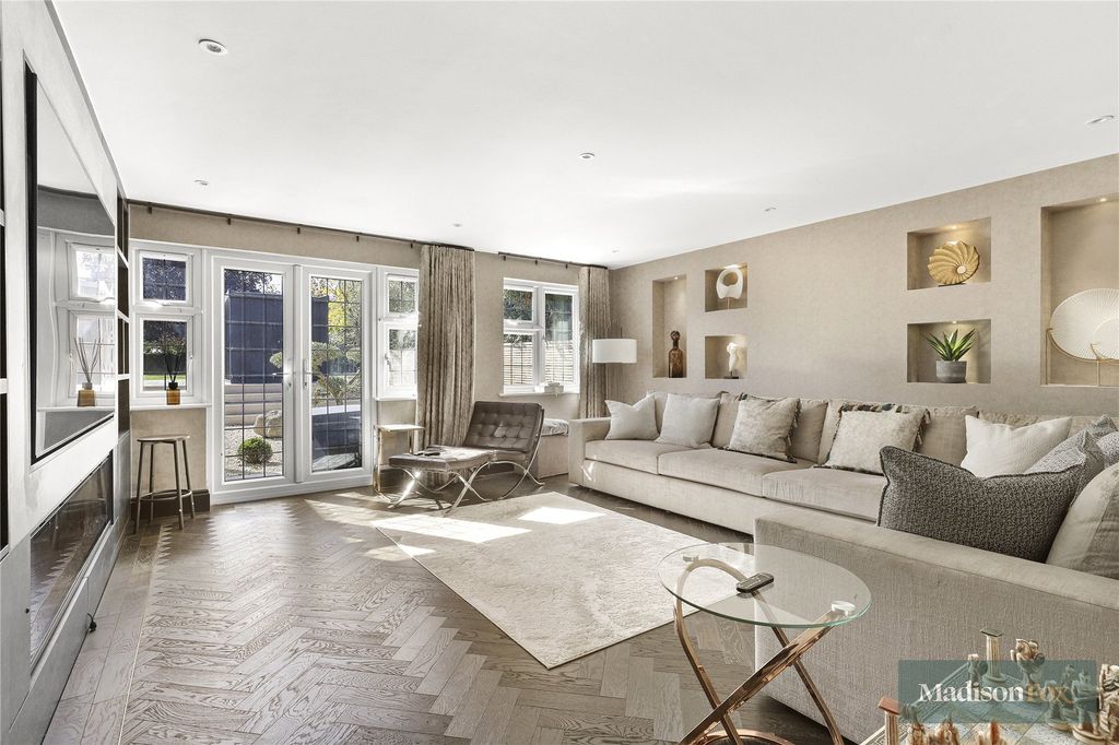 Property photo 3 of 57 Picture No. 31