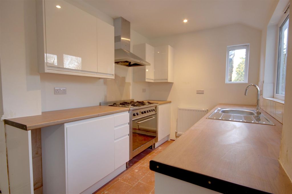 Property photo 3 of 8 Img_4310-Img_4312.Jpeg