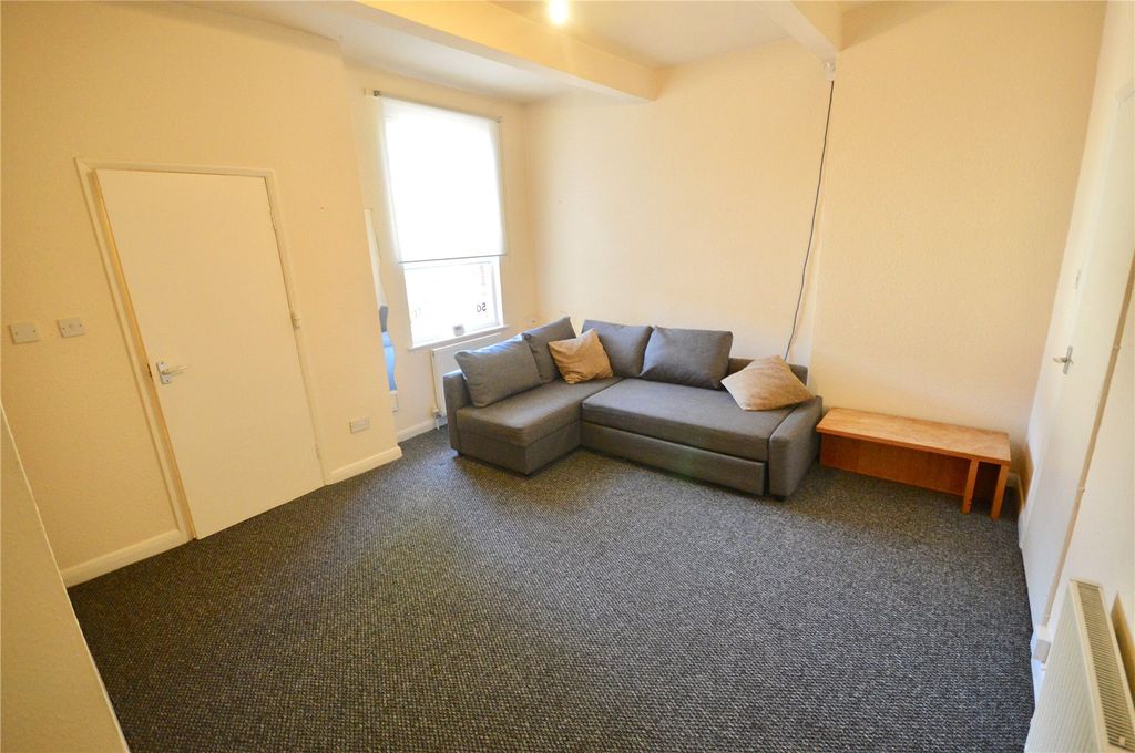 Property photo 1 of 7 Picture No. 12