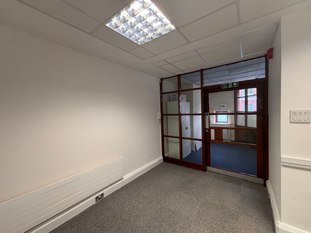 Property photo 3 of 10 Picture No. 06