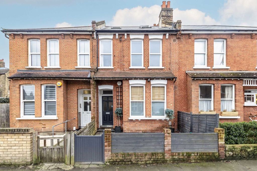 Property photo 1 of 5