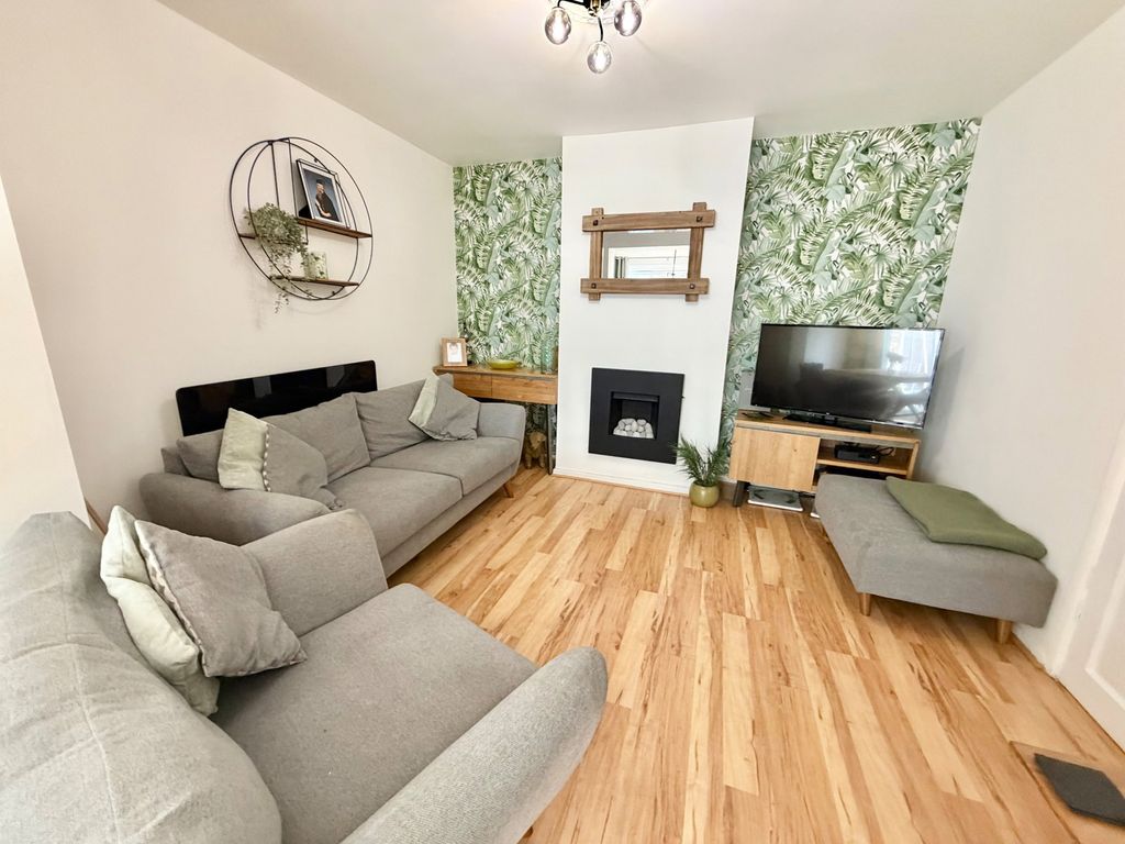 Property photo 3 of 24