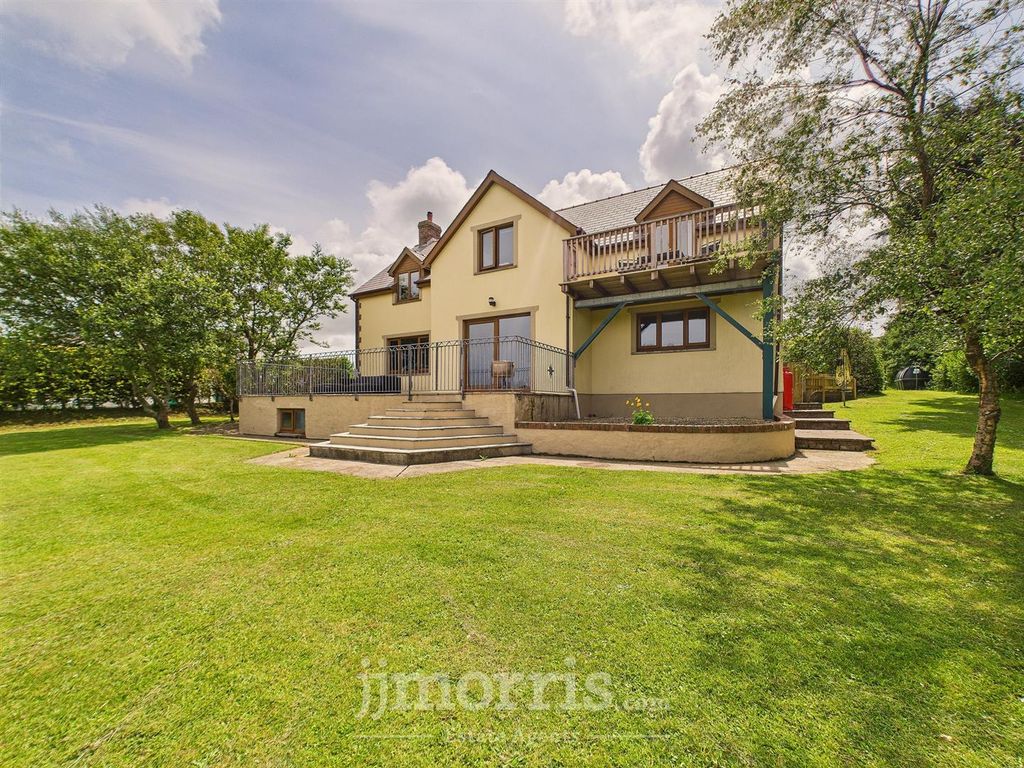 Property photo 2 of 42 Cam02122G0-Pr0323-Still015.Jpg